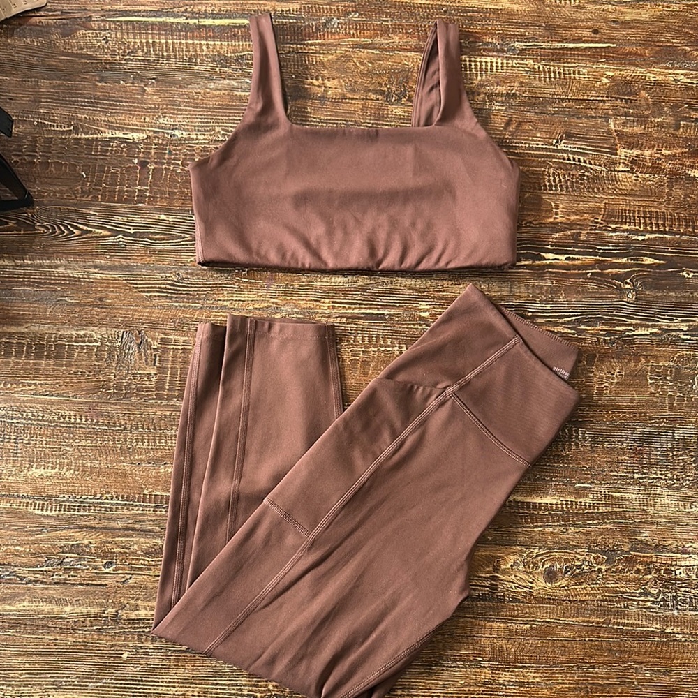 Girlfriend Collective Brown Athletic Set size M